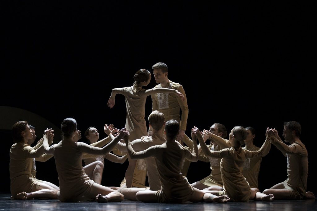 Ballet of the Slovenian National Theatre performing "Hora". Photo: Courtesy of NdB. 