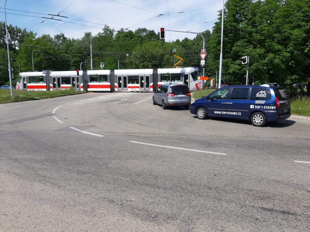 City and Regional Authorities Will Cooperate To Build a Level Crossing at Kamenolom Intersection in Bystrc City and Regional Authorities Will Cooperate To Build a Level Crossing at Kamenolom Intersection in Bystrc