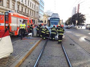 In Brief: Car and Tram Collision on Lidicka